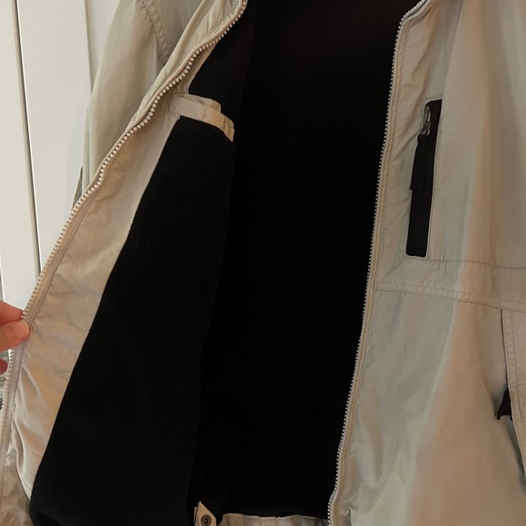 Boy’s Old Navy jacket, beige with black fleece interior - Picture 12 of 16